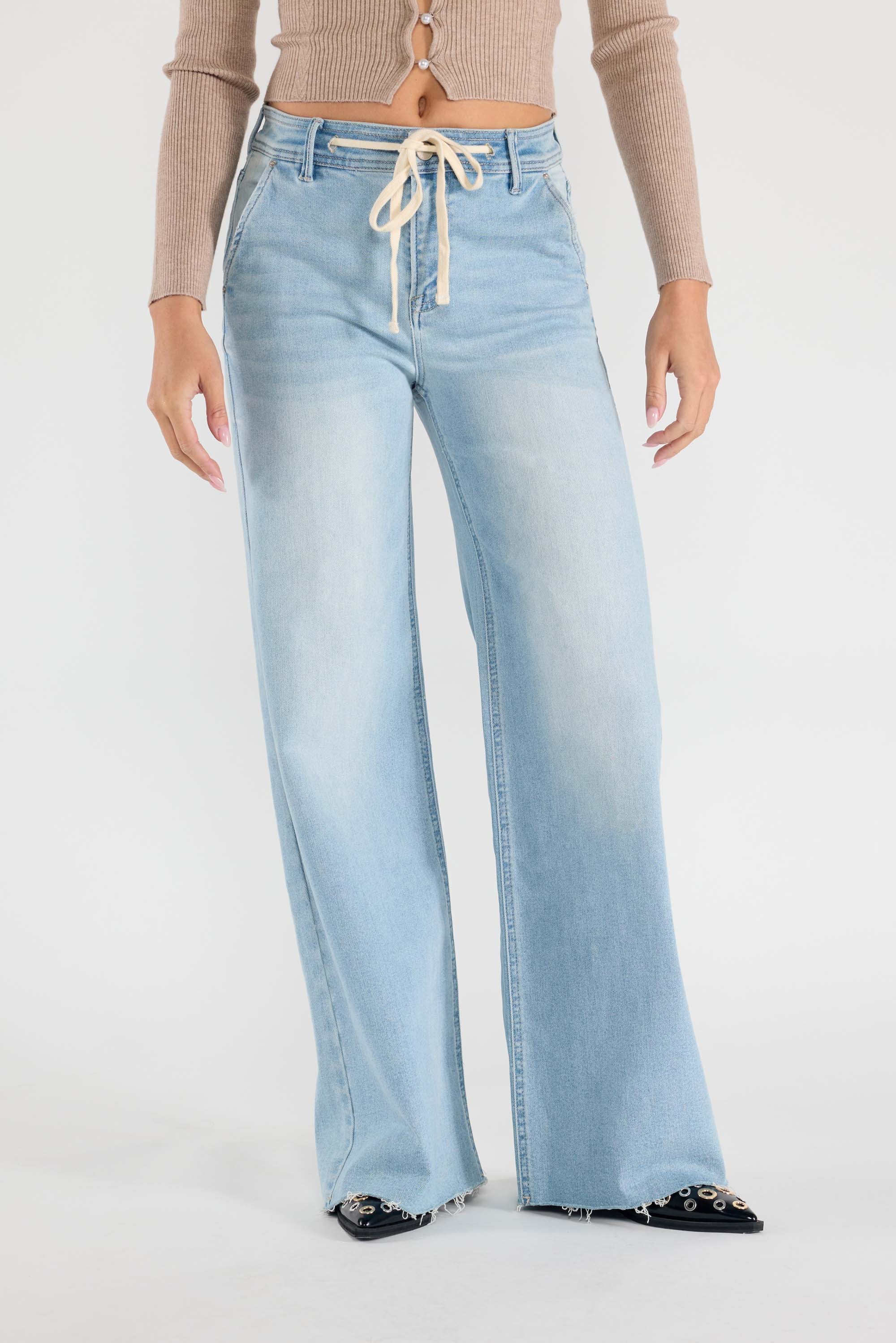 Wide Straight Jeans 2