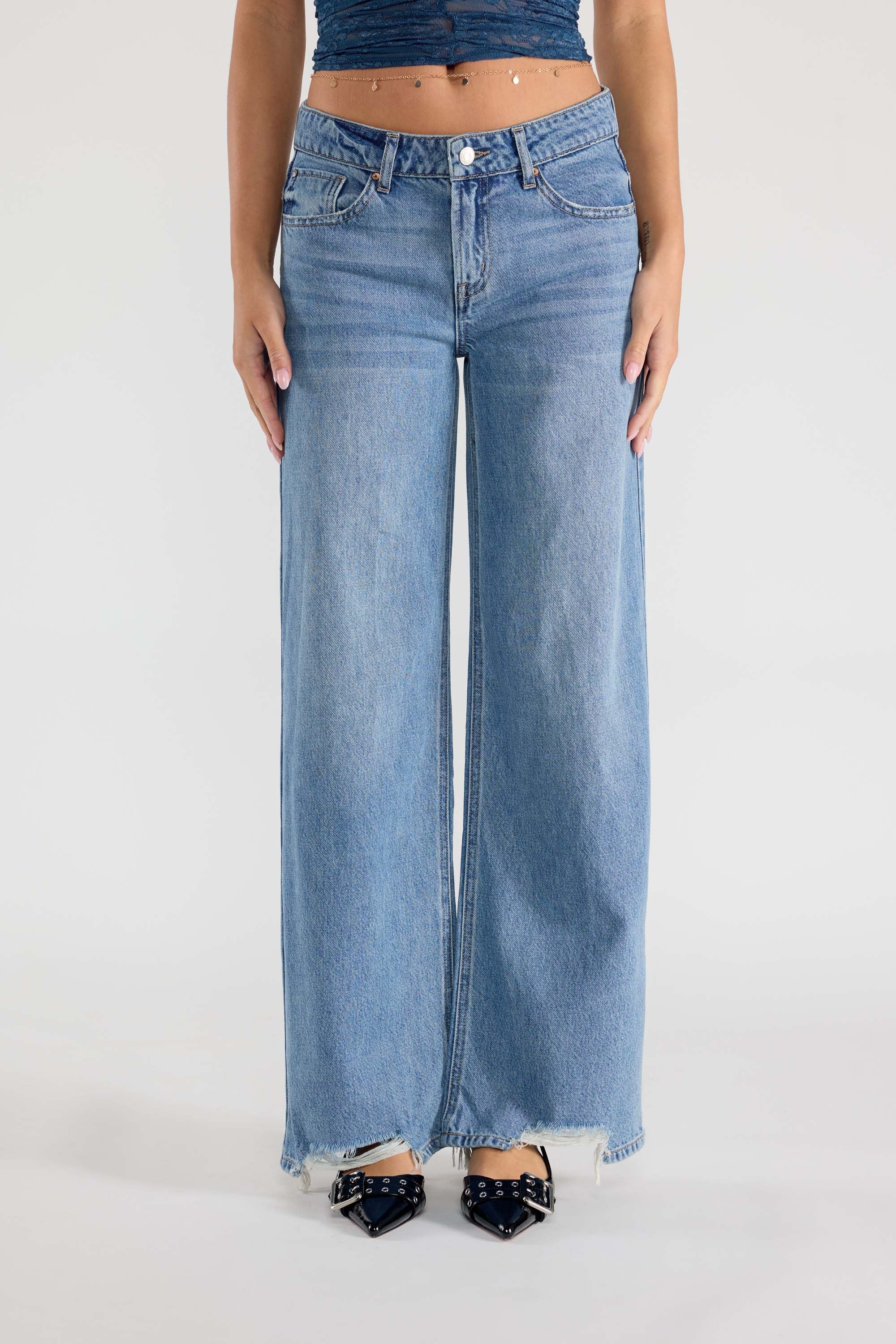 Low Waist Baggy Wide Leg Jeans with Chewed Hem 2