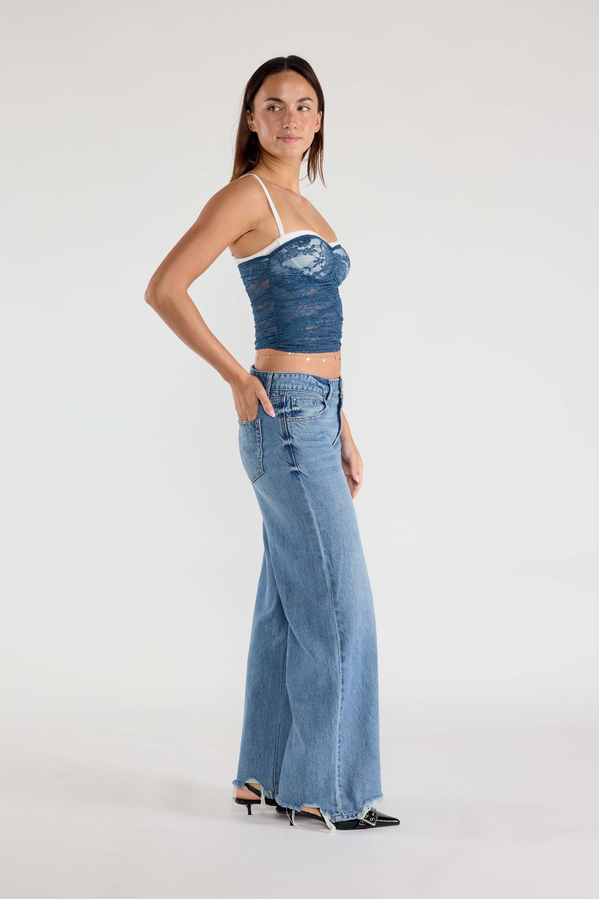 Low Waist Baggy Wide Leg Jeans with Chewed Hem 8